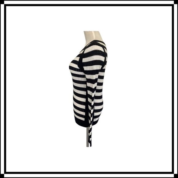 EUC!! Bebe Black/White striped Sweater.  Perfect for Summer, Sz Med - Picture 2 of 4